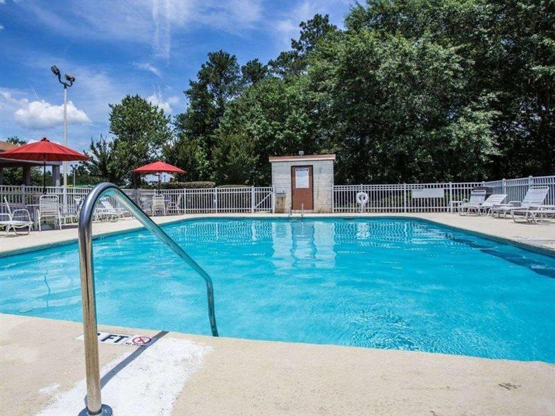 Quality Inn Fort Jackson Колумбия Екстериор снимка