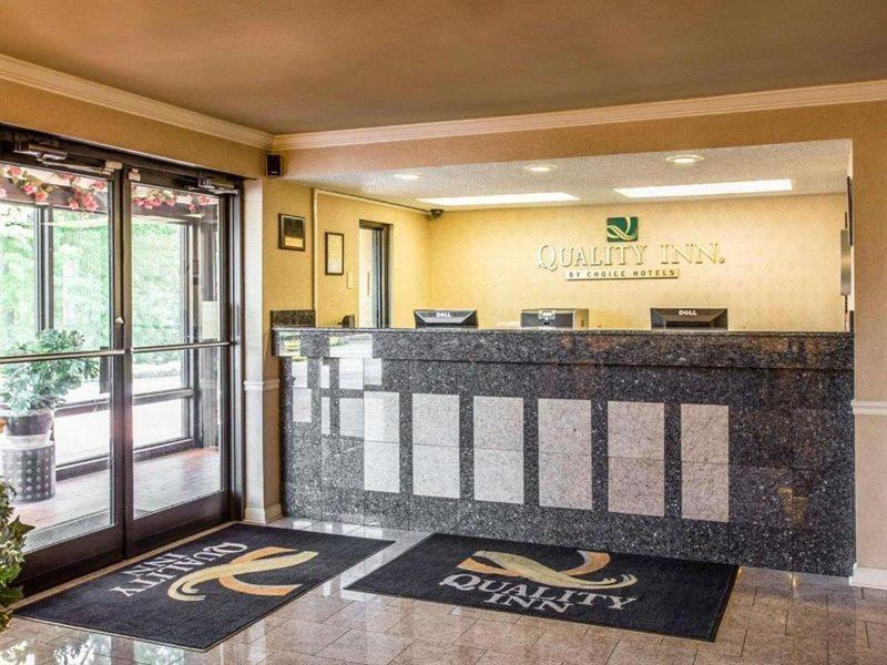 Quality Inn Fort Jackson Колумбия Екстериор снимка