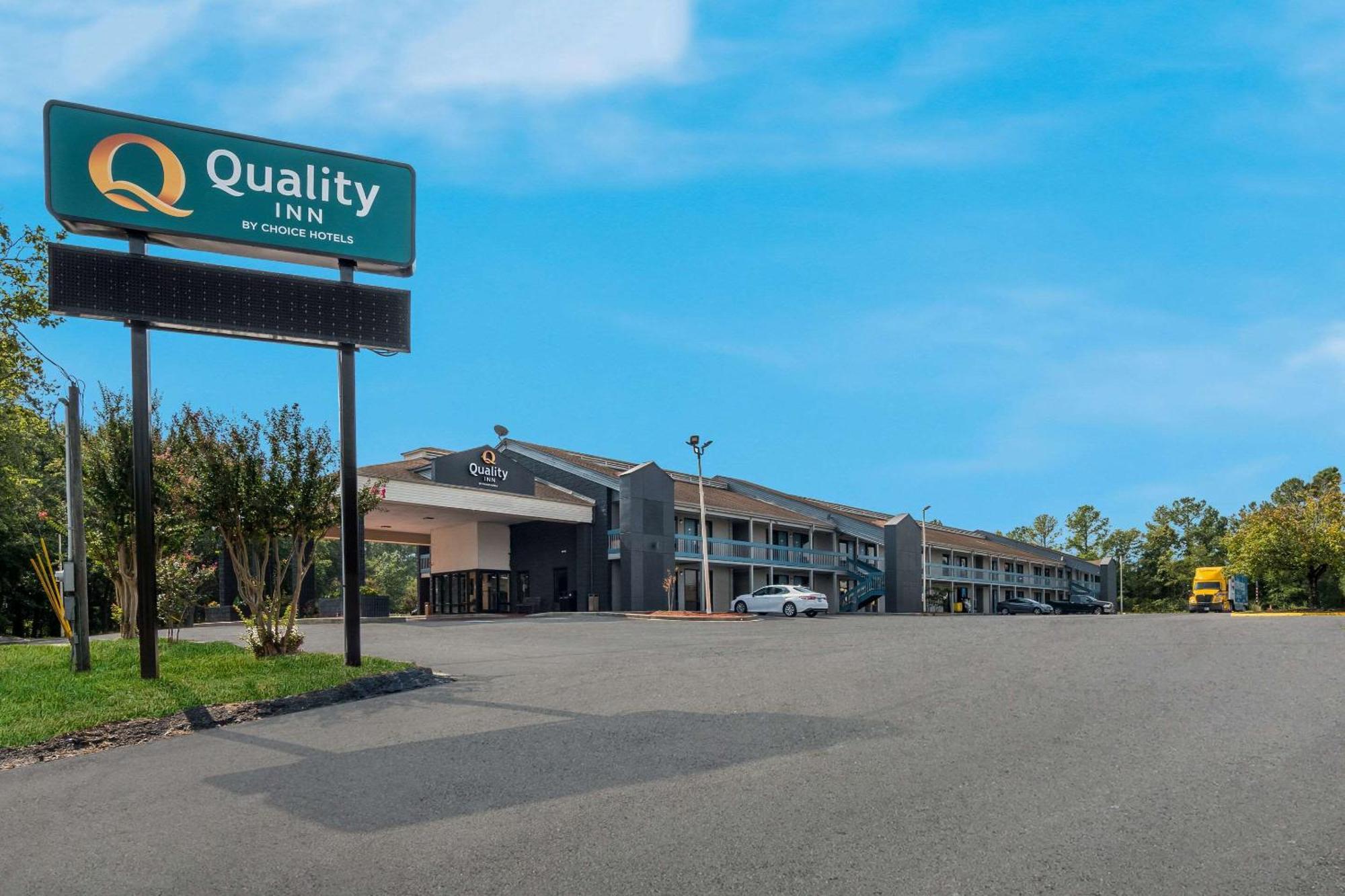 Quality Inn Fort Jackson Колумбия Екстериор снимка