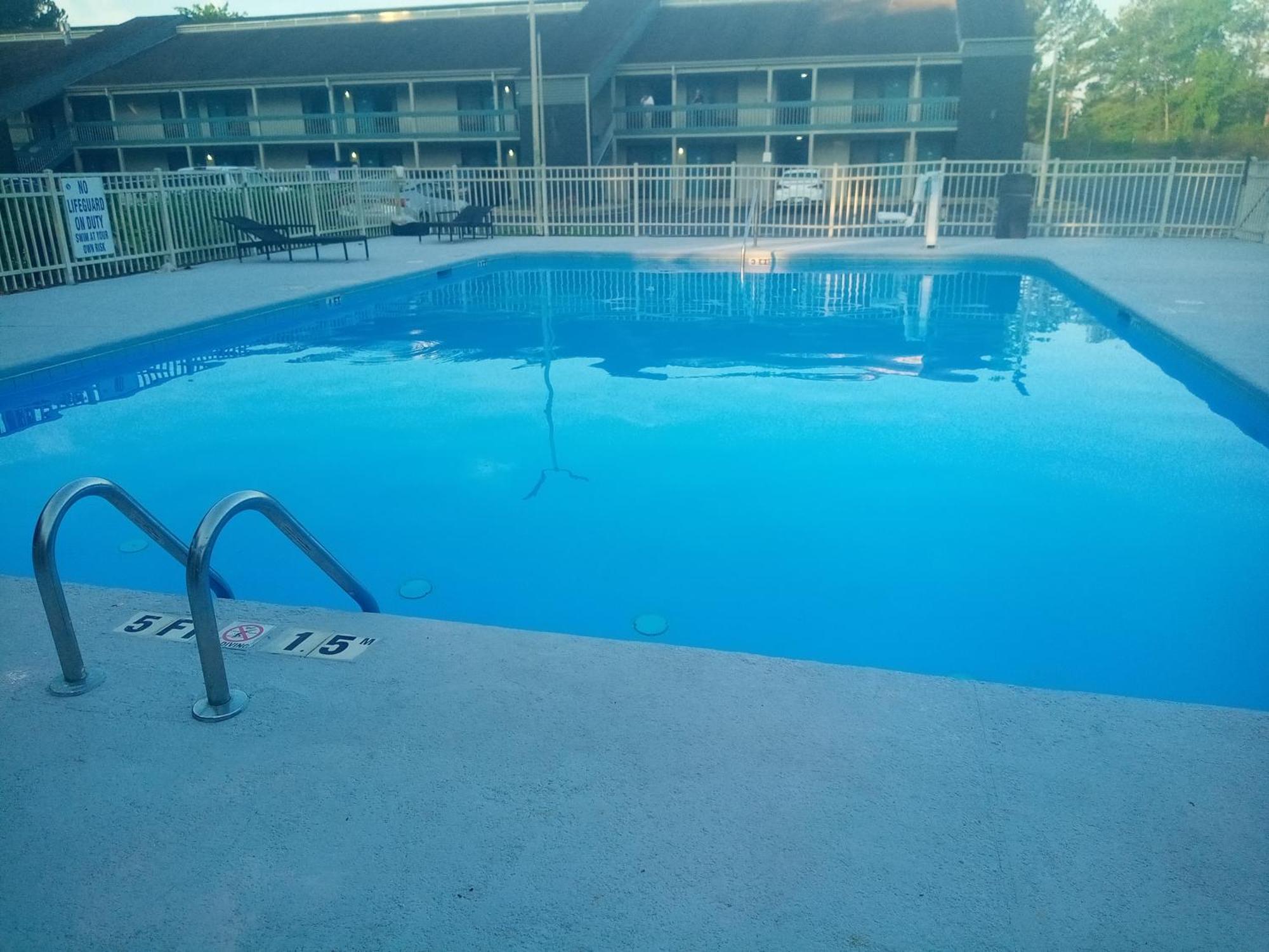 Quality Inn Fort Jackson Колумбия Екстериор снимка