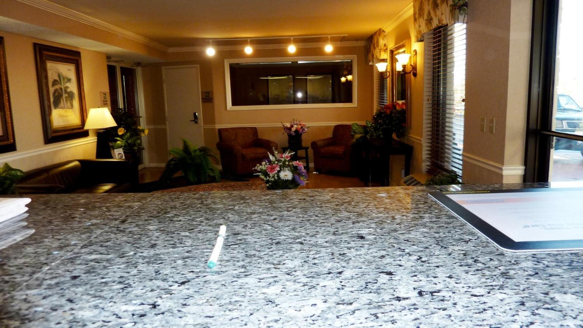 Quality Inn Fort Jackson Колумбия Екстериор снимка