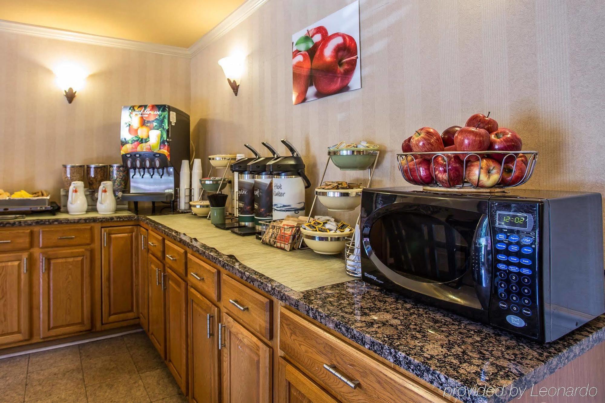 Quality Inn Fort Jackson Колумбия Екстериор снимка