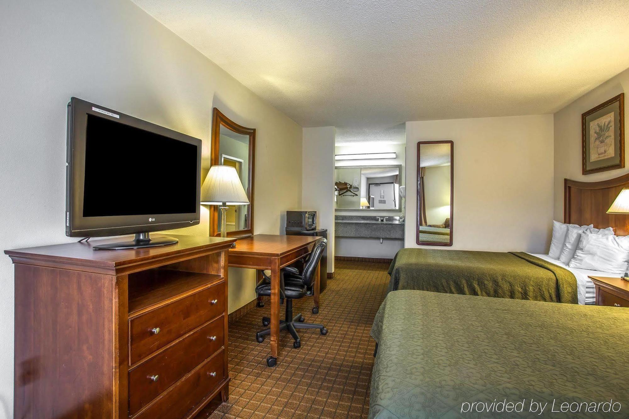 Quality Inn Fort Jackson Колумбия Екстериор снимка