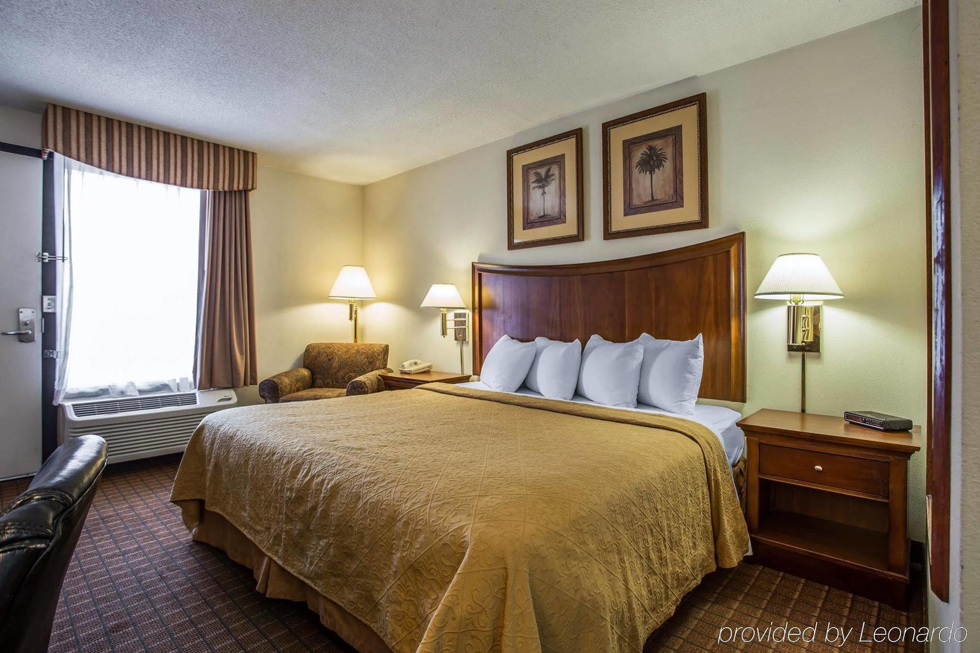 Quality Inn Fort Jackson Колумбия Екстериор снимка
