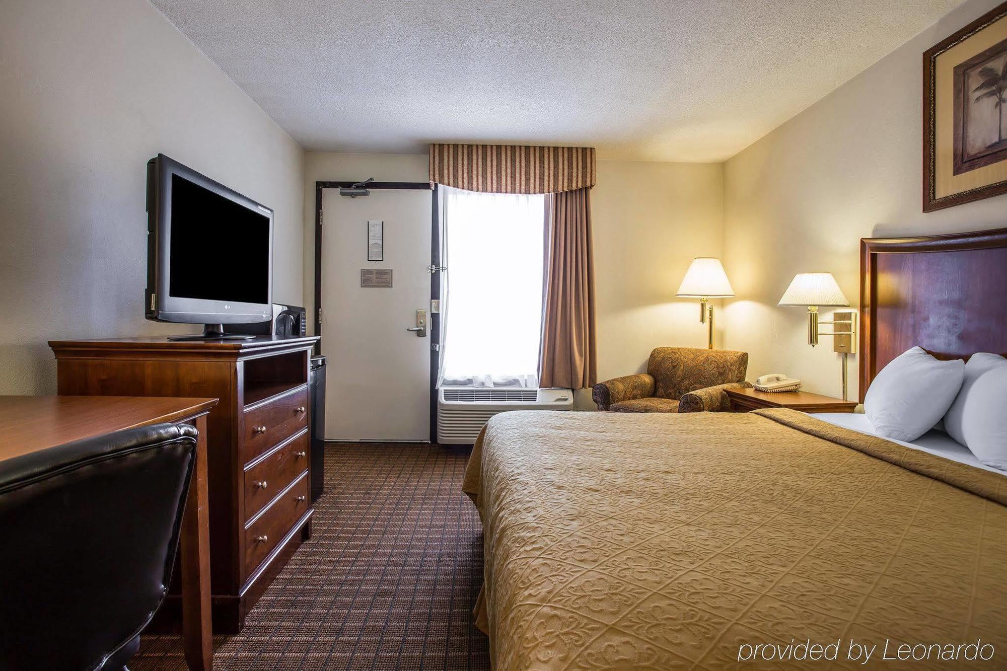 Quality Inn Fort Jackson Колумбия Екстериор снимка