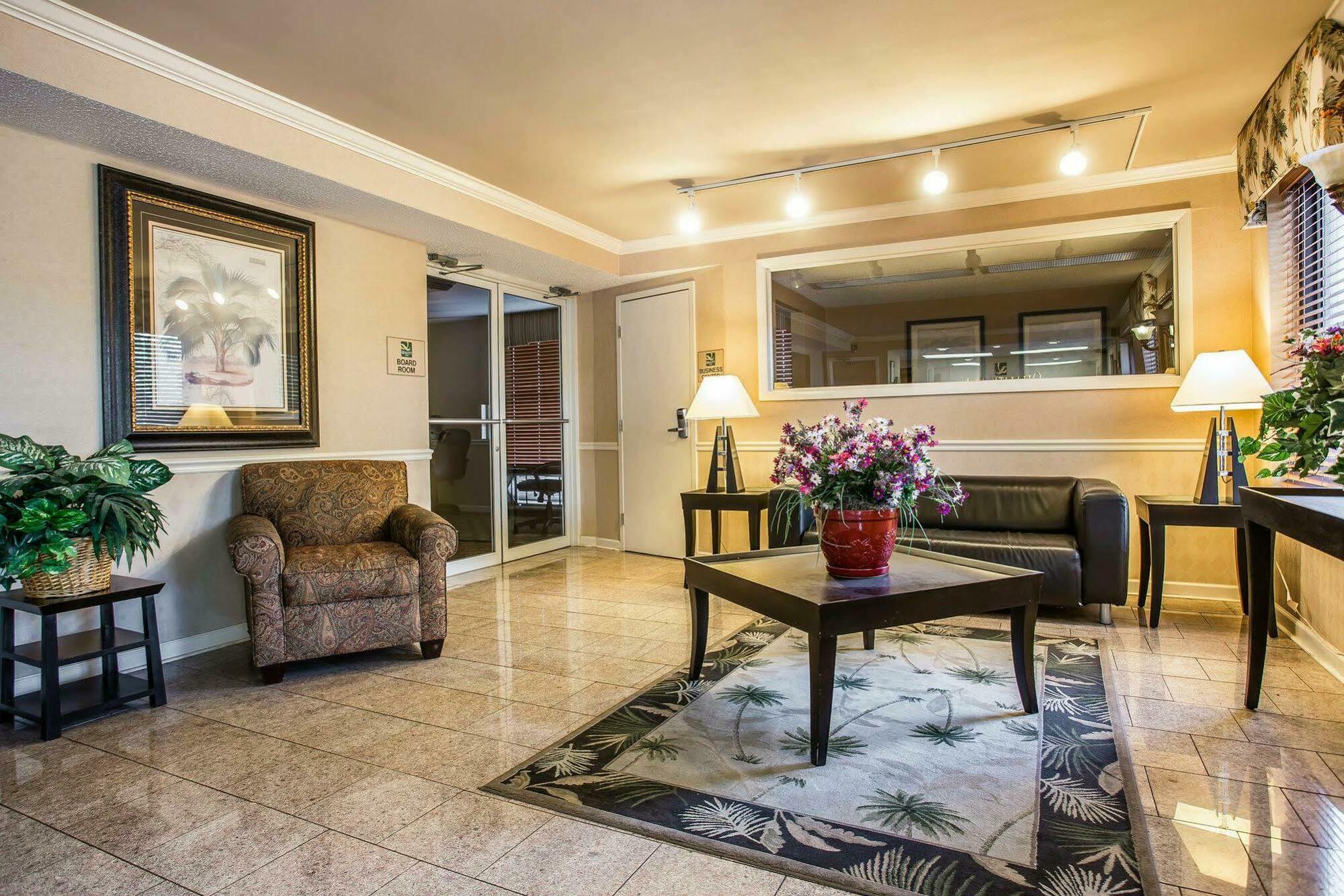Quality Inn Fort Jackson Колумбия Екстериор снимка