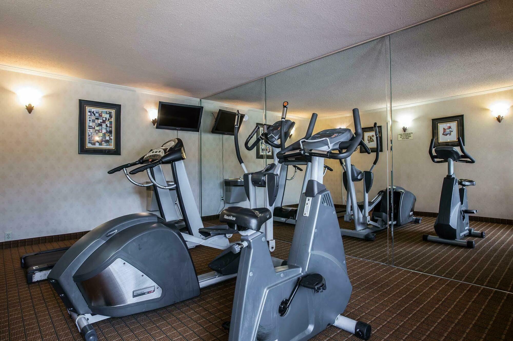 Quality Inn Fort Jackson Колумбия Екстериор снимка